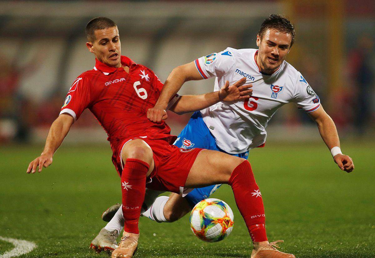 社区盾今晨再迎强敌，法兰克福造点机会，主帅态度：质疑声仍在，心理建设被强调的简单介绍