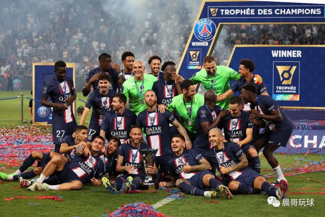 九游官网-法国一丝不挂时装秀的反对者观点