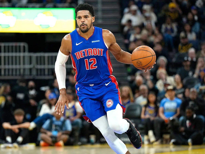 九游娱乐APP-包含里程碑夜！底特律活塞回应争议；NBA季后赛清晨刷纪录；更衣室稳定；球探报告显示潜力的词条