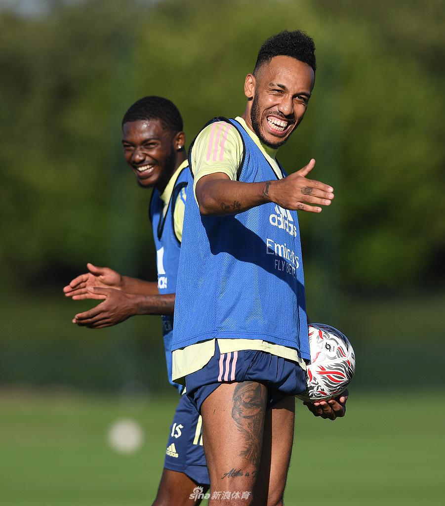 九游体育-包含今晨体能课后，阿森纳内部沟通备战足总杯，悬念犹存，医务组通报恢复的词条